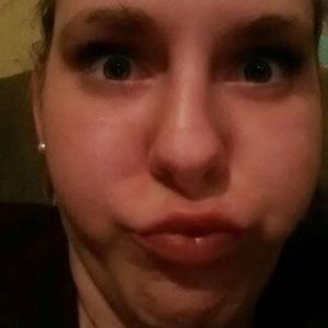 Meet your Posher, Ally